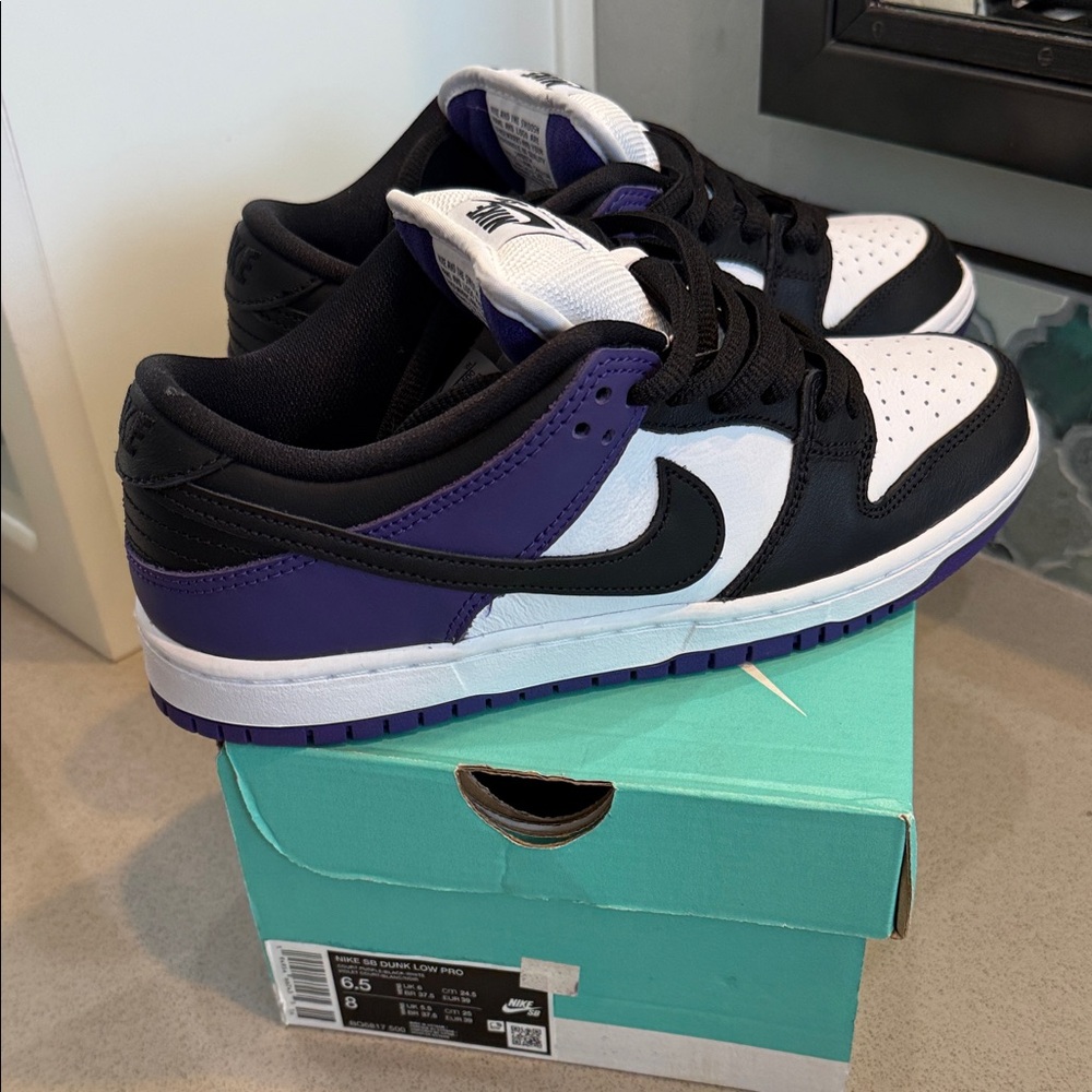 Nike Black and Purple Low-Top Sneakers